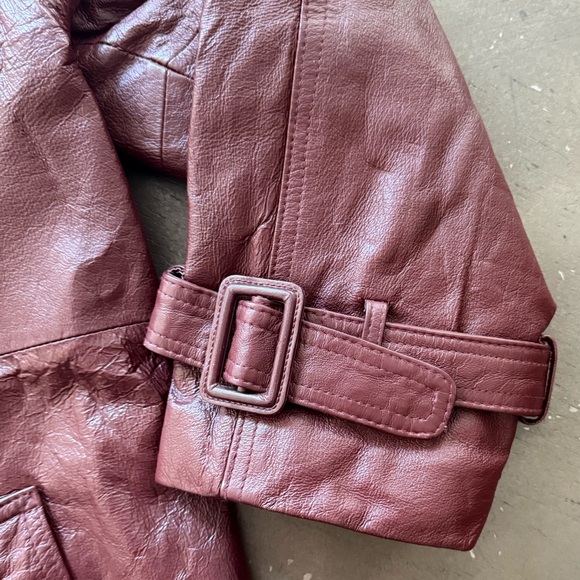 Vintage Women's Burgundy Genuine Leather Trench Coat Size 1X Size 14/16 - Picture 9 of 17